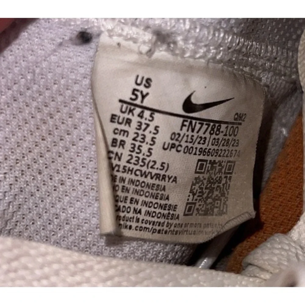 Nike Blazer Mid 77 GS White Black Orange Multi Swoosh FN7788-100 Kids 5Y